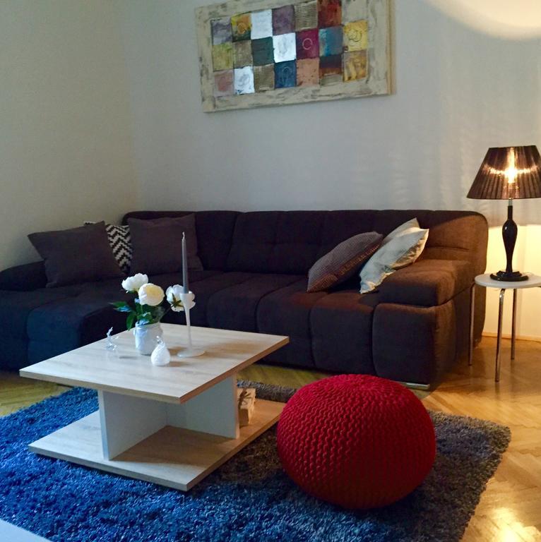 Apartment Iva Загреб Стая снимка